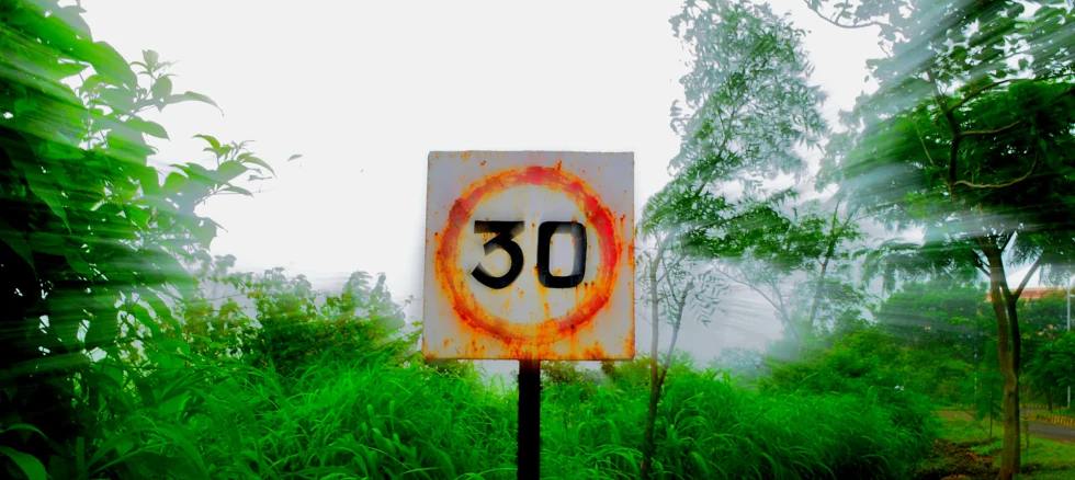 Zoom Blur — it’s green in here photograph by Raghav Palriwala (Palrigraphy)